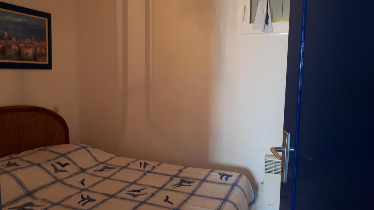 Les Sardines Apartment Сет Екстериор снимка